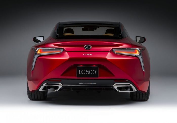 BMW 6'ya yeni rakip: Lexus LC 500 2017

