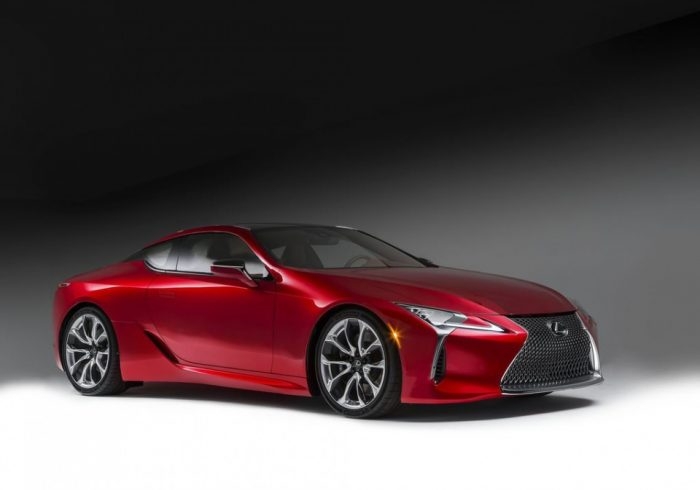 BMW 6'ya yeni rakip: Lexus LC 500 2017
