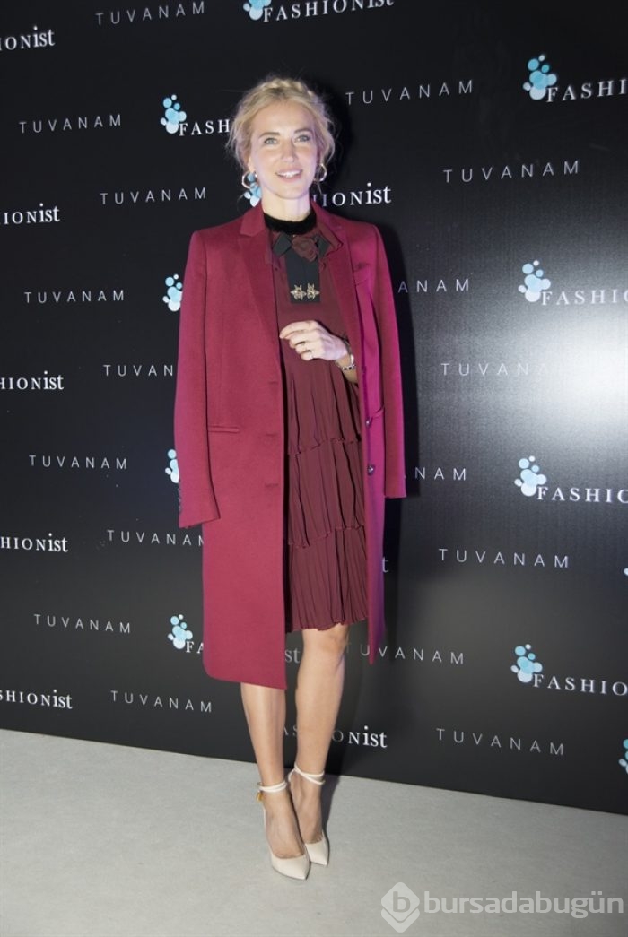 Tuvana Büyükçınar defilesine Çağla Şikel damgası!