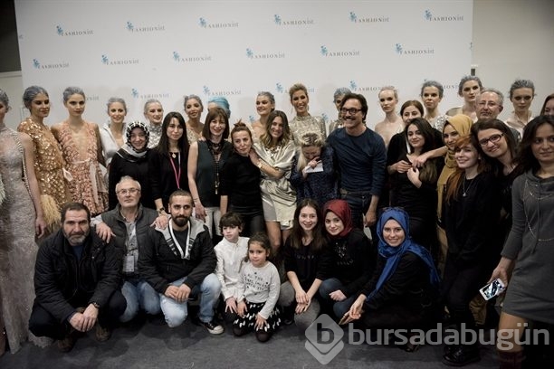 Tuvana Büyükçınar defilesine Çağla Şikel damgası!