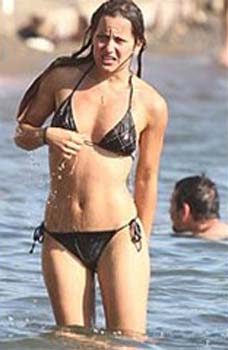 Yıldız Asyalı hamile