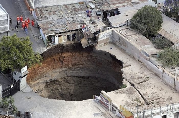 İnanılmaz yerkabuğu delikleri!