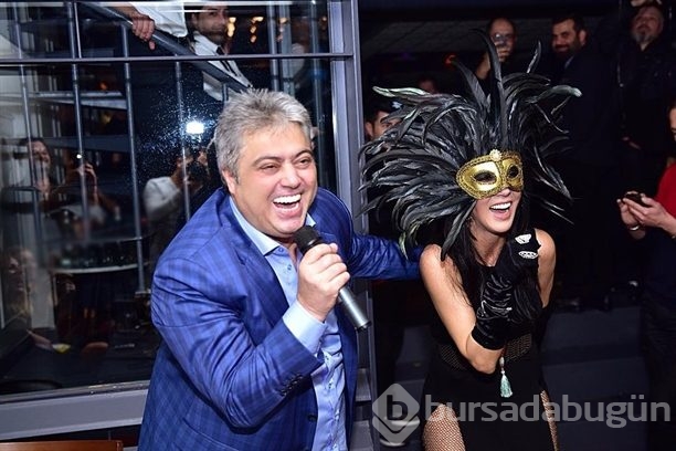 Hande Yener'e doğum gününde sürpriz evlilik teklifi!
