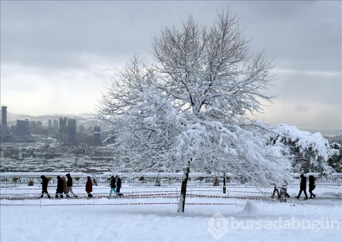 Çamlıca Tepesi'nden kar manzarası