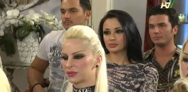 Adnan Oktar neden evlenmedi?
