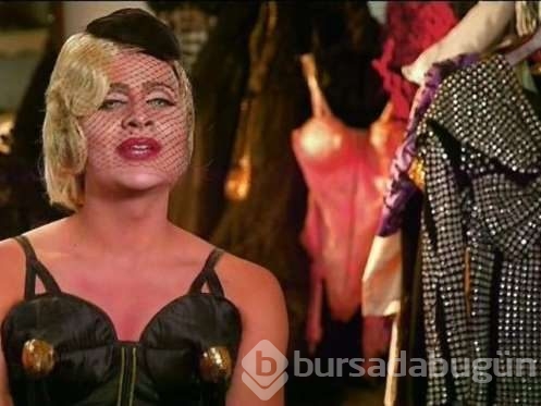 Madonna'ya benzemek için bunları yaptı!

