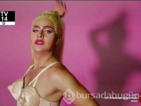 Madonna'ya benzemek için bunları yaptı!
