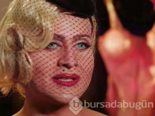 Madonna'ya benzemek için bunları yaptı!
