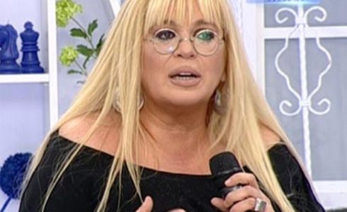 Zerrin Özer'den çok kötü haber
