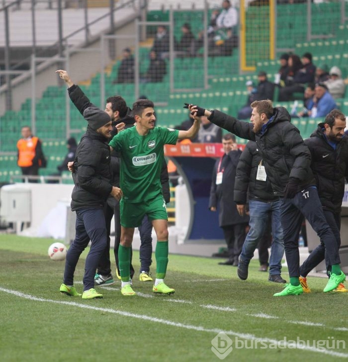 Bursaspor-B.Tepecikspor maçından kareler