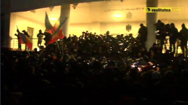 Moldova'da parlamento baskını