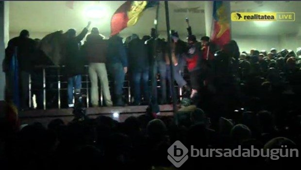Moldova'da parlamento baskını