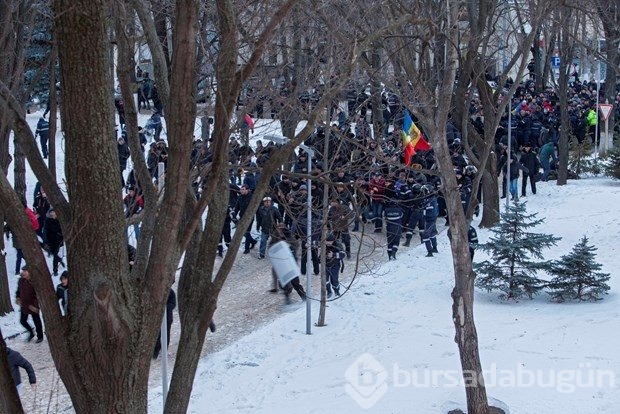 Moldova'da parlamento baskını