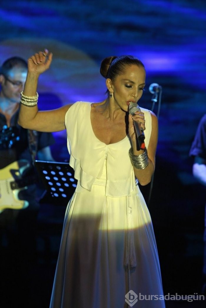 Sertap Erener 52 yaşında anne oluyor!	
