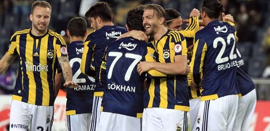 İmzalar atılıyor! F.Bahçe'nin yıldızı...
