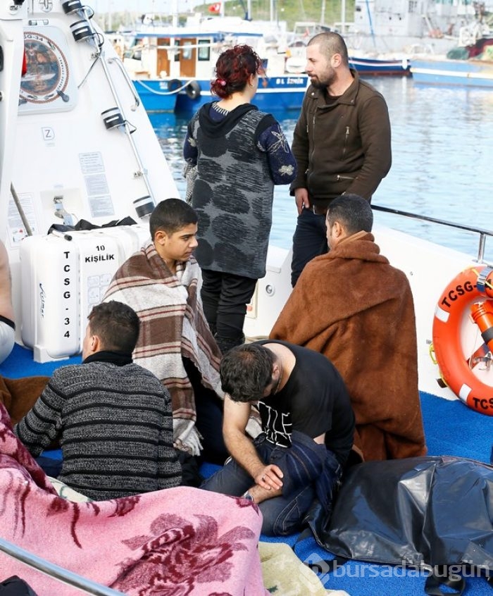 Ege'de mültecileri taşıyan bot battı: 5 ölü