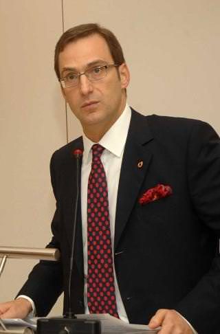 Koç'un veliahtı en gizemli isim Ömer Koç kimdir?	
