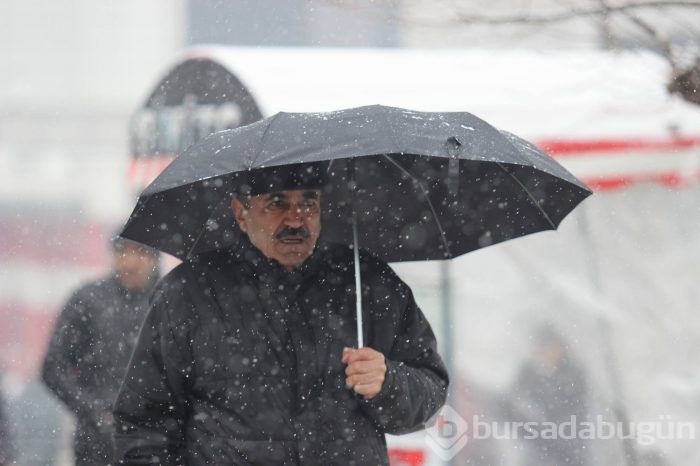 Bursa yeniden beyaza büründü