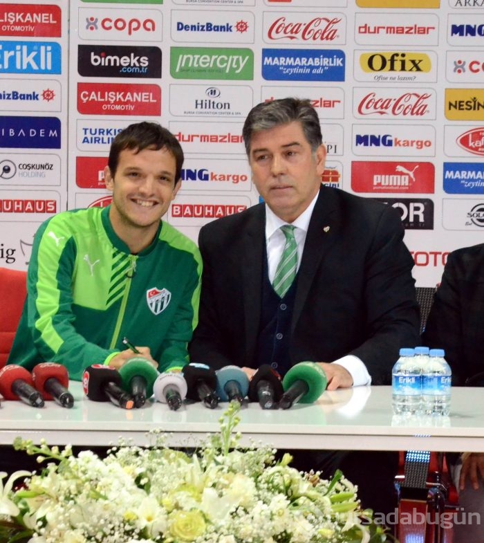 Batalla Bursaspor'a resmi imzayı attı!