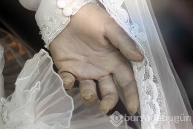 Bir baba kızına bunu nasıl yapar
