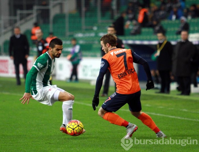 Bursaspor - Medipol Başakşehir maçından kareler