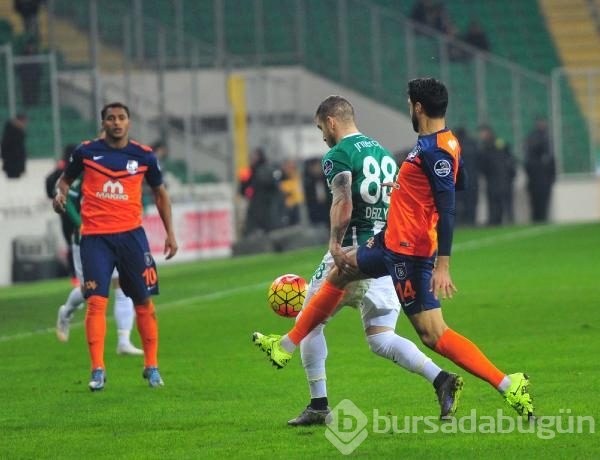 Bursaspor - Medipol Başakşehir maçından kareler