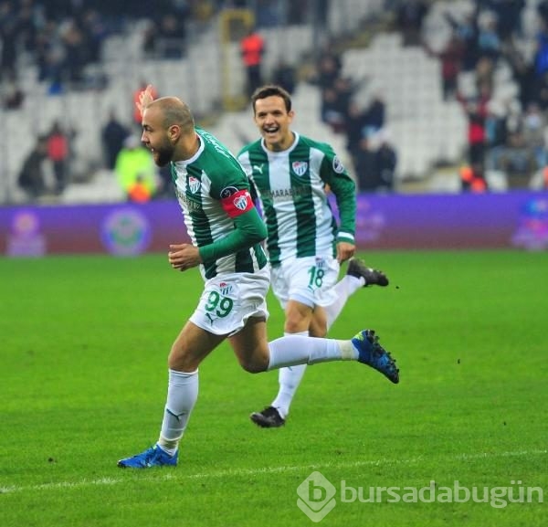 Bursaspor - Medipol Başakşehir maçından kareler