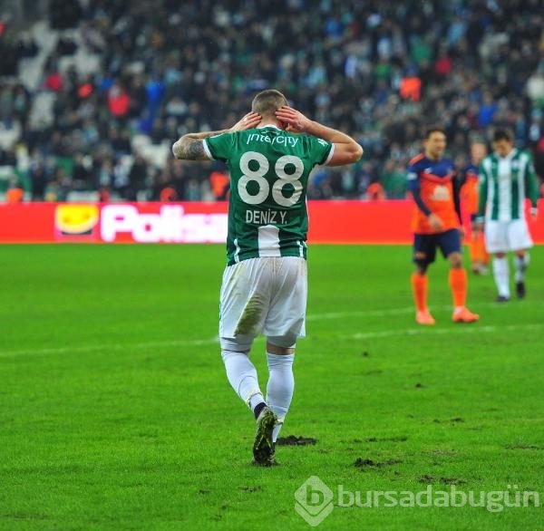 Bursaspor - Medipol Başakşehir maçından kareler