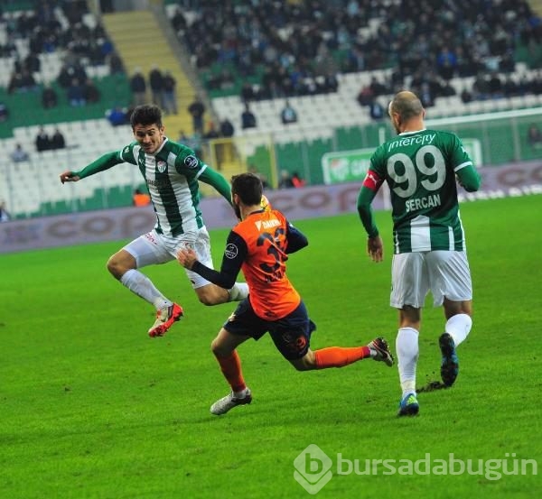 Bursaspor - Medipol Başakşehir maçından kareler