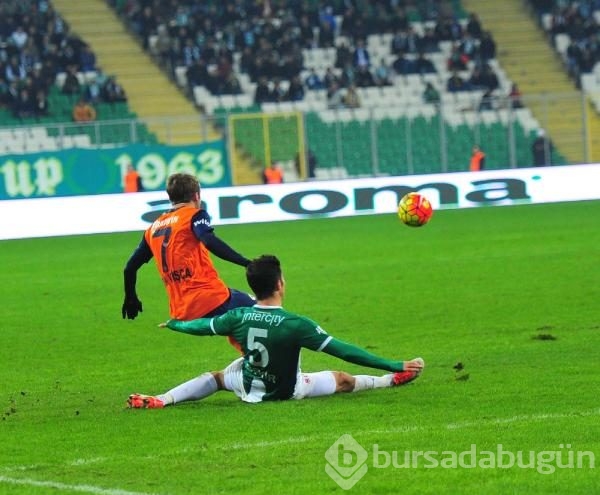 Bursaspor - Medipol Başakşehir maçından kareler