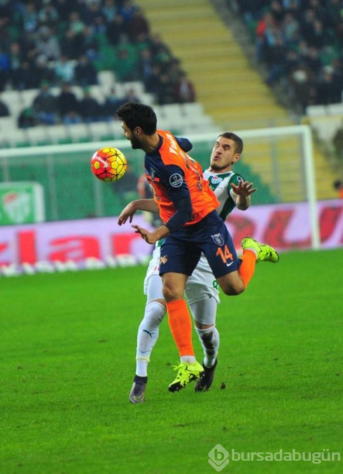 Bursaspor - Medipol Başakşehir maçından kareler