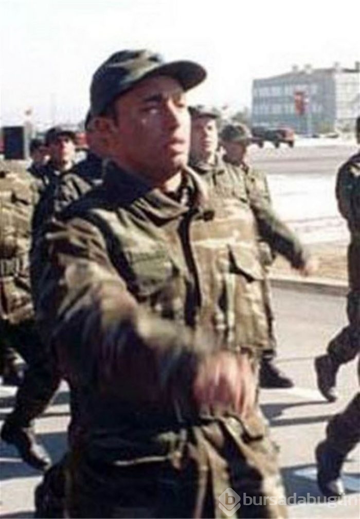 Ünlülerin askerlik fotoğrafları..