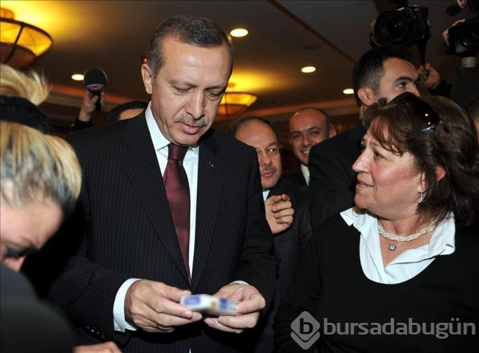 Cumhurbaşkanı Erdoğan muhtarlara sigarayı bıraktırdı