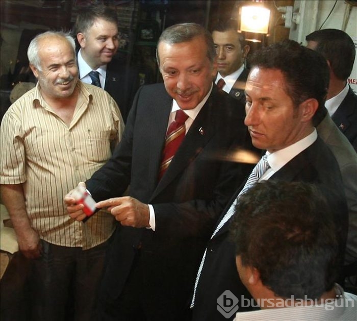 Cumhurbaşkanı Erdoğan muhtarlara sigarayı bıraktırdı
