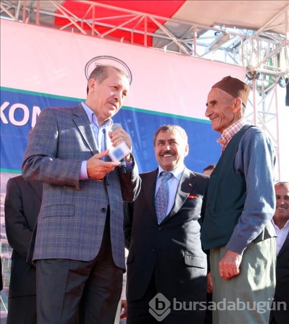 Cumhurbaşkanı Erdoğan muhtarlara sigarayı bıraktırdı