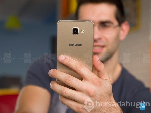 İşte yeni Galaxy A7'nin özellikleri ve fiyatı