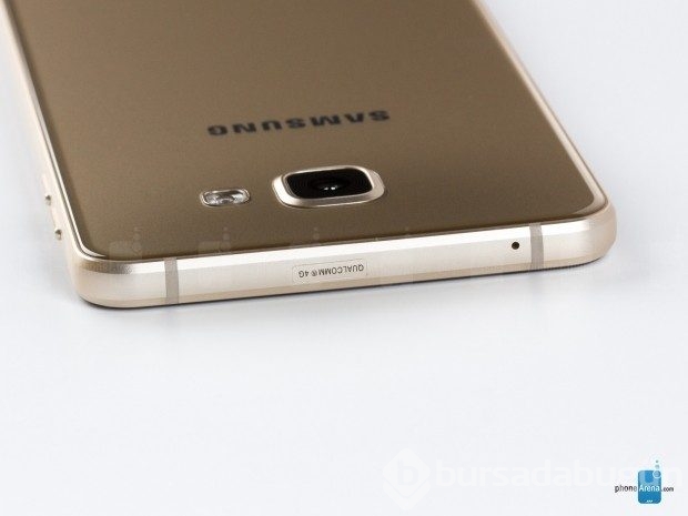 İşte yeni Galaxy A7'nin özellikleri ve fiyatı