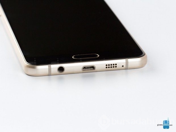 İşte yeni Galaxy A7'nin özellikleri ve fiyatı