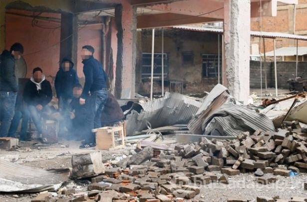 Sur'da hendekler kapatıldı, sokağa çıkma yasağı kalktı