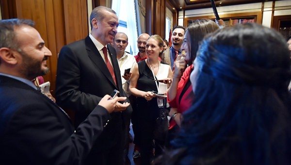 Merkel, Cumhurbaşkanlığı Külliyesi'ne hayran kaldı