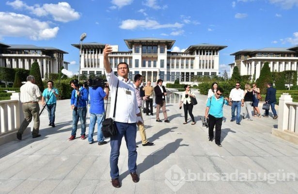 Merkel, Cumhurbaşkanlığı Külliyesi'ne hayran kaldı