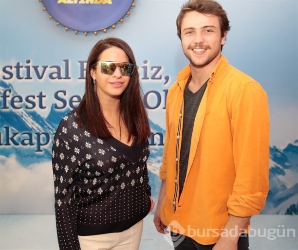 Tolga Sarıtaş'ı Büşra Pekin ile görenler...