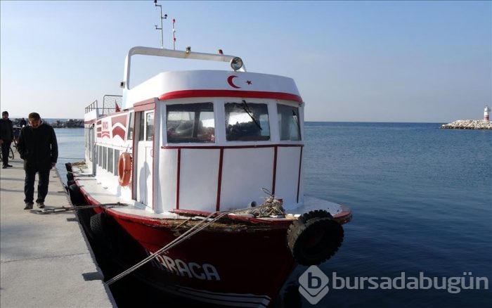 Göçmenleri yıpranmış tekneye bindirmek isterken yakalandı