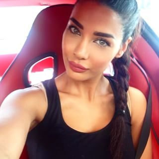 İranlı Kürt manken Mariam Rod
