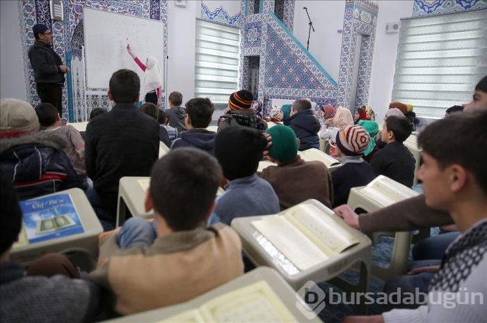 Ahıskalı çocuklar Kur'an-ı Kerim öğreniyor