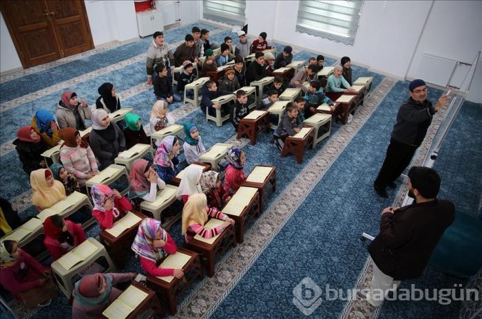Ahıskalı çocuklar Kur'an-ı Kerim öğreniyor