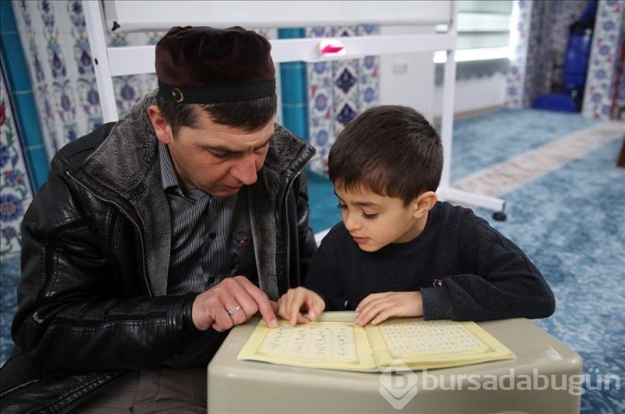 Ahıskalı çocuklar Kur'an-ı Kerim öğreniyor