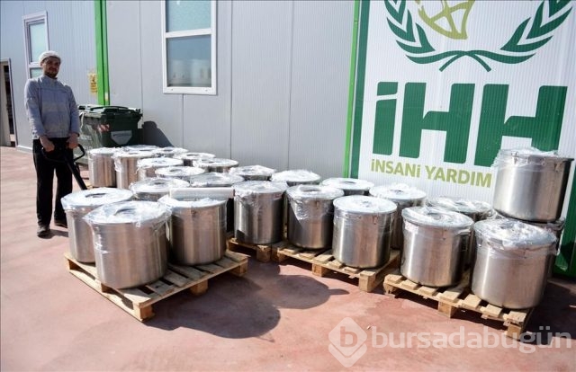 Türkiye'nin yardım eli Suriye'ye uzandı