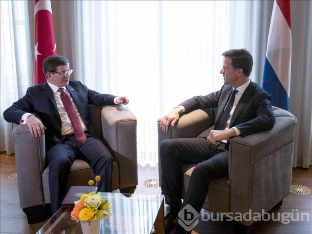 Başbakan Davutoğlu Hollanda'da