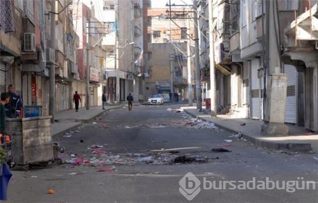 HDP hayatı durdurdu Diyarbakır çöp kente dönüştü!